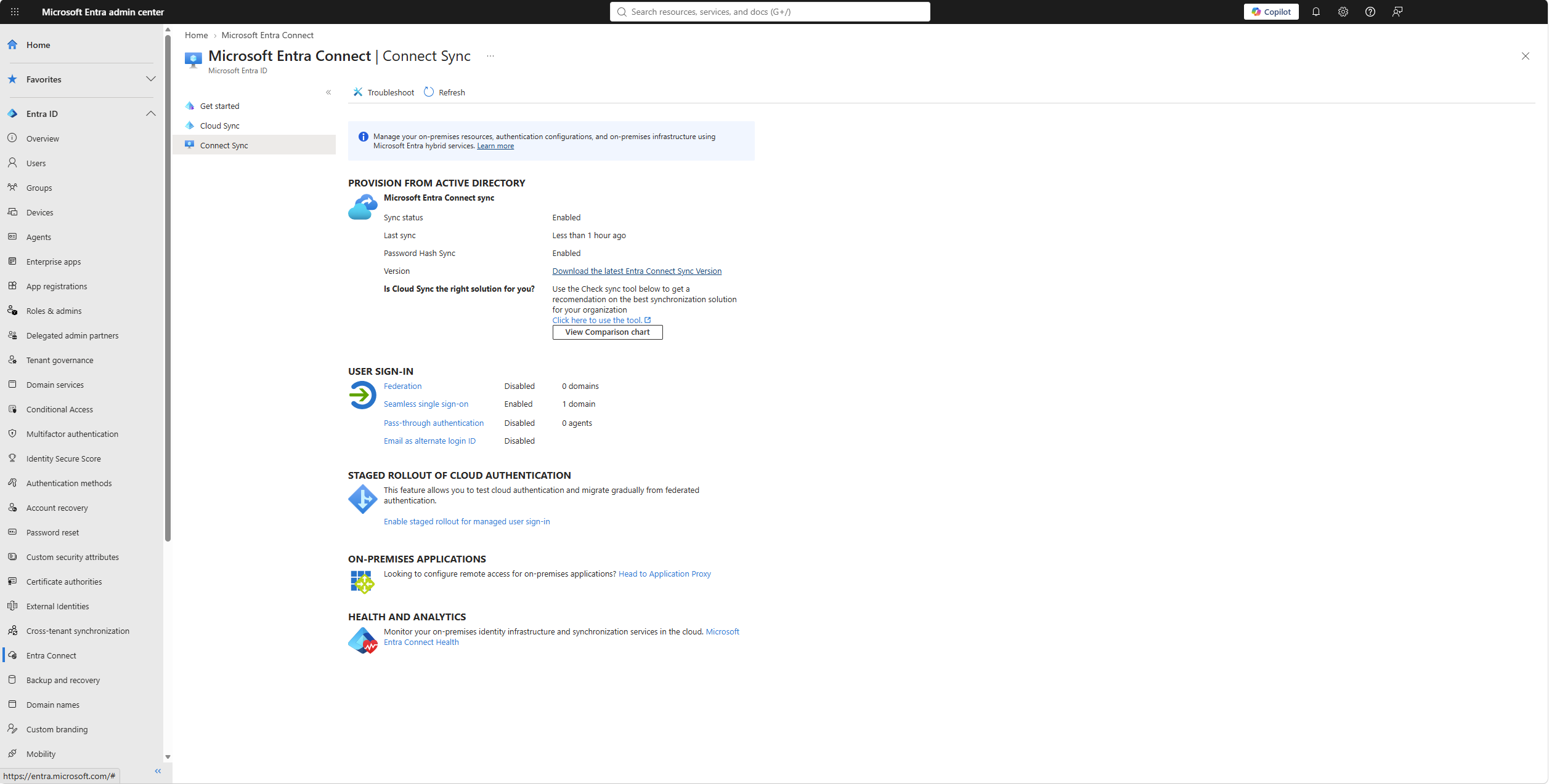 Microsoft Entra Connect Connect Sync overview στο Microsoft Entra admin center με sync status και version